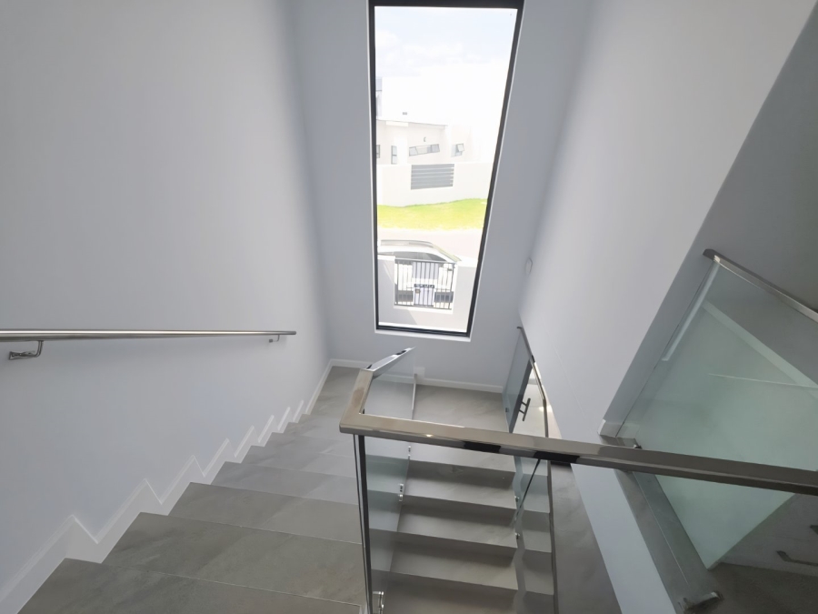 4 Bedroom Property for Sale in Sandown Western Cape